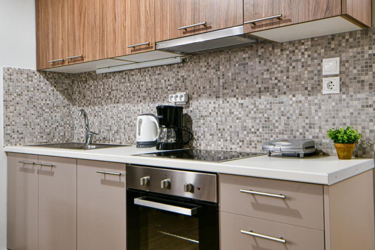 Serene N Modern Renovated Flat أثينا المظهر الخارجي الصورة