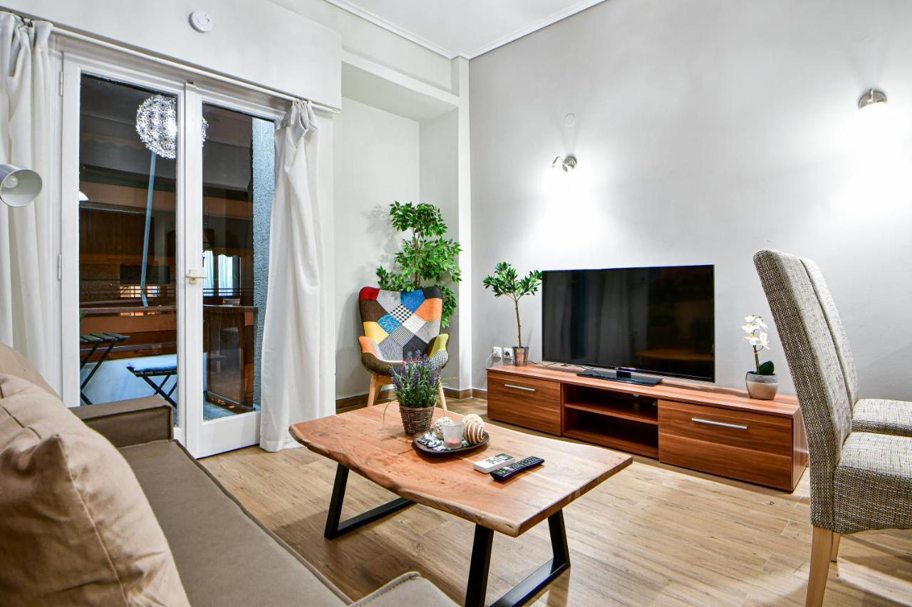 Serene N Modern Renovated Flat أثينا المظهر الخارجي الصورة