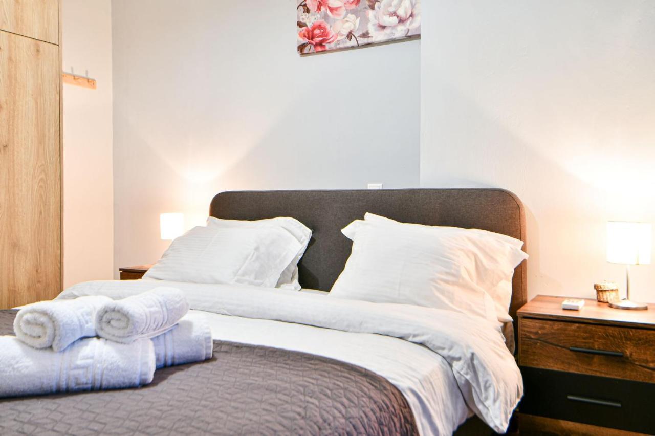 Serene N Modern Renovated Flat أثينا المظهر الخارجي الصورة